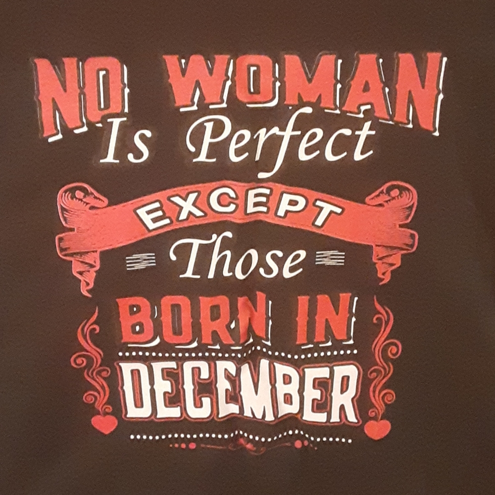 - December tee - Picture 2 of 4